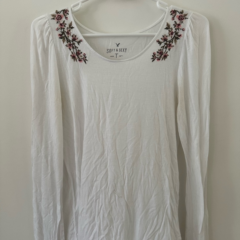American Eagle Women’s White Puff Sleeve Shirt